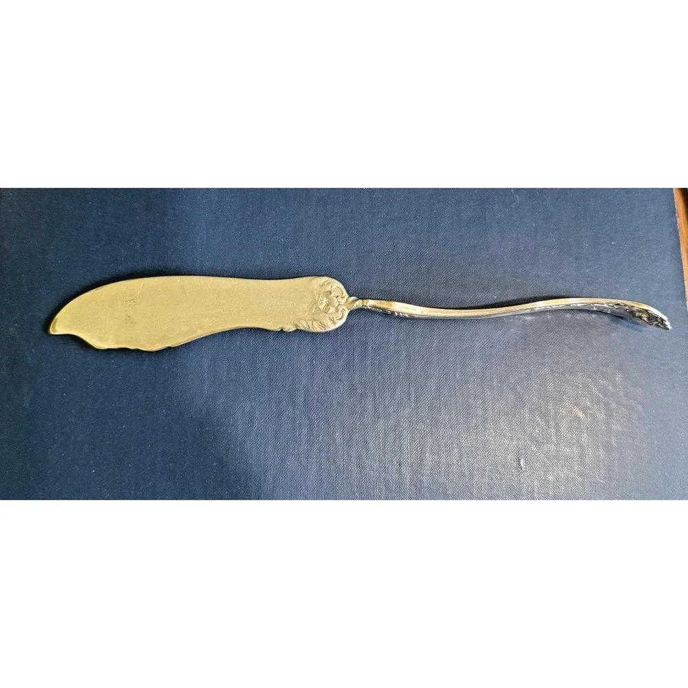 Wm Rogers BERWICK DIANA Silverplate TWISTED HANDLE BUTTER KNIFE Flatware 1904